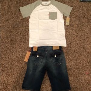 Reg. $77 True Religion Set